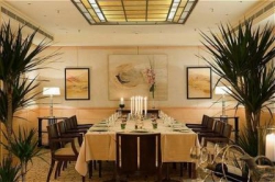 ���� ����� Warwick Champs-Elysees 4*