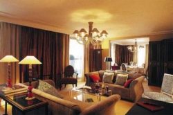 ���� ����� Warwick Champs-Elysees 4*