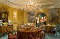 ���� ����� Westminster Opera Paris 4*