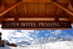 ���� ����� Du Pralong 4*