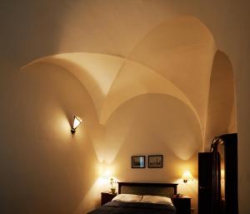 ���� ����� Charles 4*
