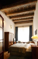 ���� ����� Charles 4*