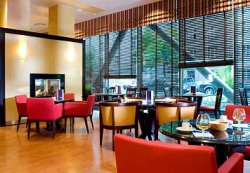 ���� ����� Courtyard by Marriott Flora area 4*