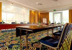 ���� ����� Courtyard by Marriott Flora area 4*