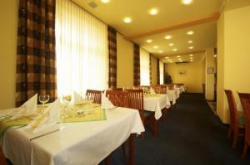 ���� ����� Henrietta 3*
