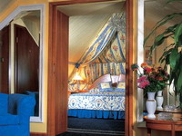 ���� ����� Hoffmeister 4*