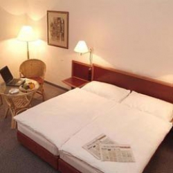 ���� ����� Moevenpick Hotel Prague 4*