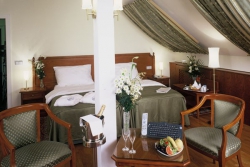 ���� ����� Seven Days 4*