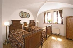 ���� ����� Waldstein 4*