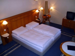 ���� ����� Tri Lilie 4*