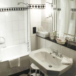 ���� ����� Victoria 4*