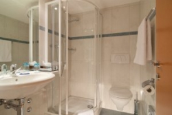 ���� ����� Tschugge 4*