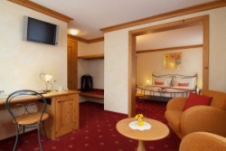 ���� ����� Tschugge 4*