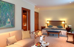 ���� ����� Survetta House 5*