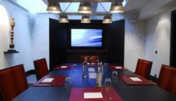 ���� ����� Eastwest 4*