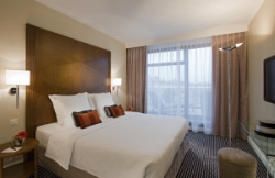 ���� ����� Le Warwick 4*