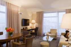 ���� ����� Le Warwick 4*