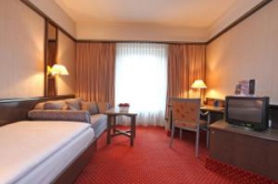 ���� ����� Monopol 4*