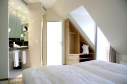 ���� ����� Schiller 4*