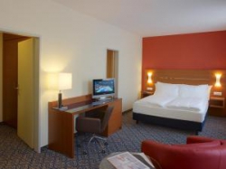 ���� ����� Ramada Hotel La Palma au Lac 4*