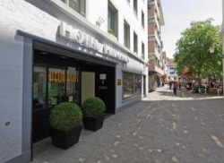 ���� ����� Helmhaus 4*