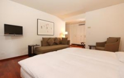 ���� ����� Helmhaus 4*