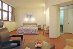 ���� ����� Inbar 4*