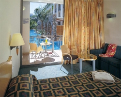 ���� ����� Isrotel Agamim 4*