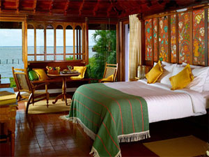 ���� ����� Kumarakom Lake Resort 5*