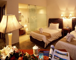 ���� ����� South China 4*