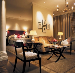 ���� ����� Langham 5*