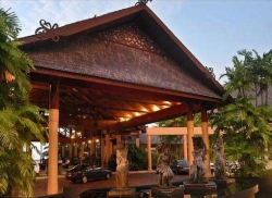 ���� ����� Holiday Inn Damai Lagoon 4*
