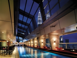 ���� ����� Traders Hotel 5*