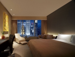 ���� ����� Traders Hotel 5*