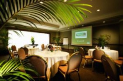 ���� ����� Holiday Inn Atrium Singapore 4*