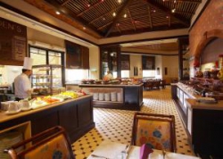���� ����� Swissotel Merchant Court 4*