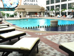 ���� ����� The Twin Towers 4*