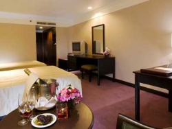 ���� ����� The Twin Towers 4*