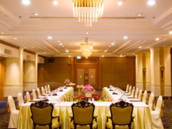 ���� ����� The Twin Towers 4*