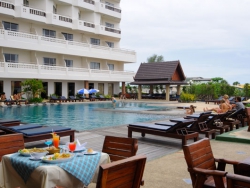 ���� ����� Jomtien Thani ��tel 3*