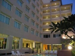   Crown Pattaya Beach Hotel 3*