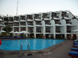 ���� ����� Central Wong Amat 4*