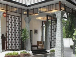 ���� ����� Central Wong Amat 4*