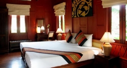 ���� ����� At Panta 4*