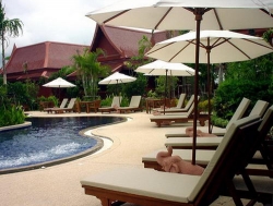 ���� ����� At Panta 4*