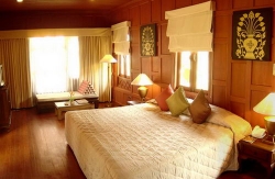 ���� ����� At Panta 4*
