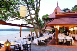 ���� ����� Mom Tri's BoathouseE 4*