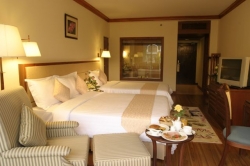 ���� ����� Hotel Courtyard by Marriott Patong Beach ex Phuket Grand Tropikana 3*
