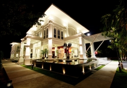 ���� ����� The Old Phuket 3*