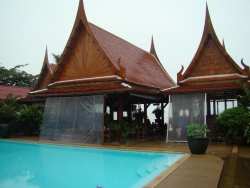 ���� ����� The White House 4*